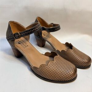 L’Artiste Spring Step Parchelle Hand Painted Perforated Leather Block Heel